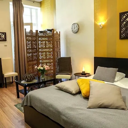 Stylish Modern Studio - Minutes Away From Parliame Apartment Budapest